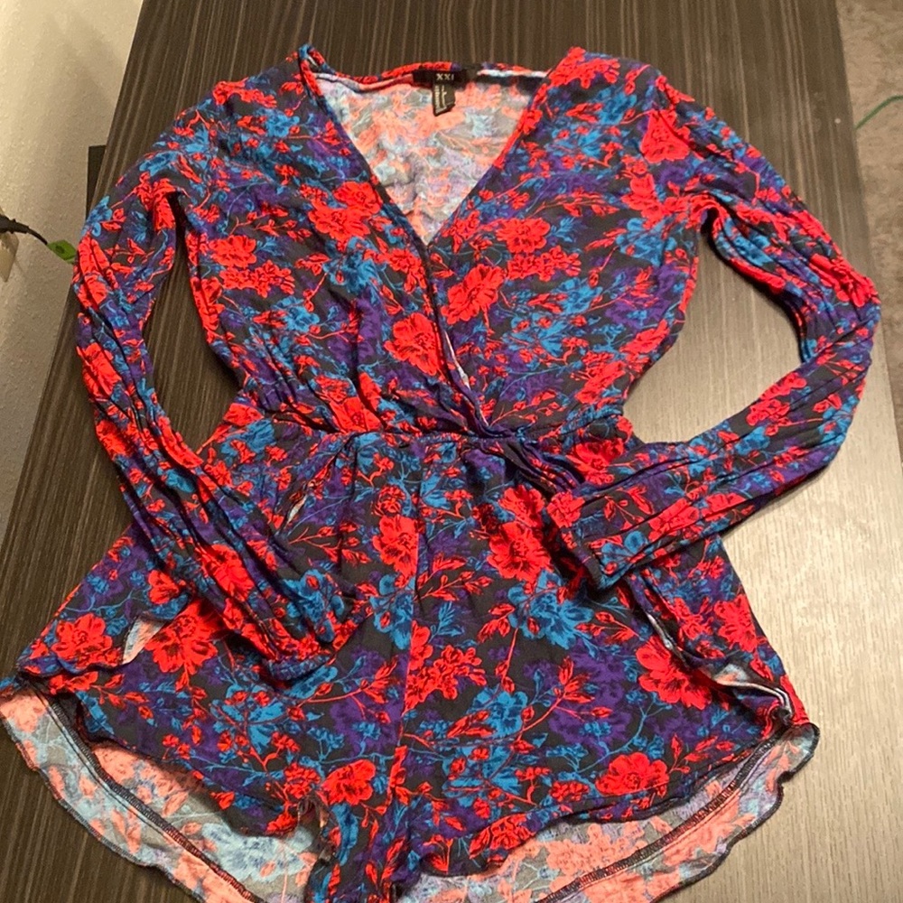 Forever 21 long sleeve rumper